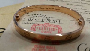 Hong Kong Cartier love bracelet how 