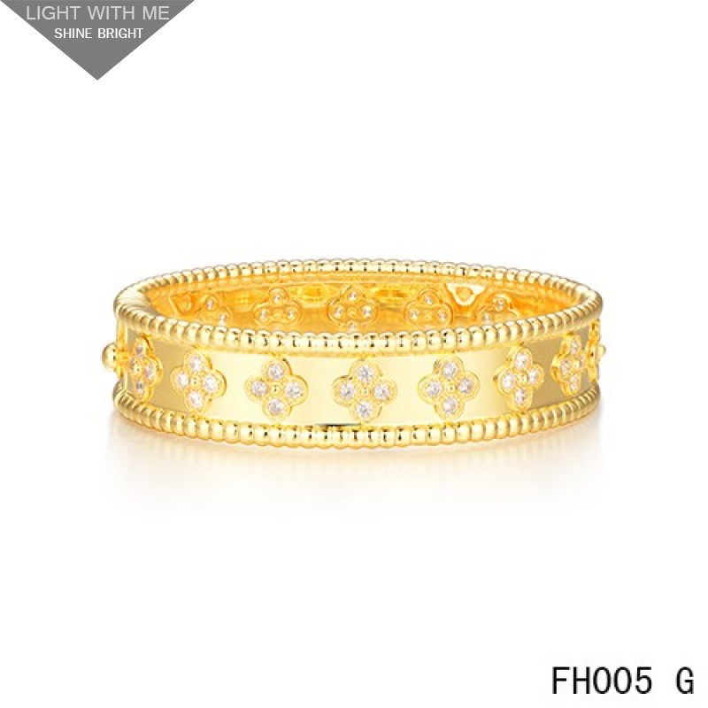 Van Cleef & Arpels Perlee Clover Bracelet,Yellow Gold,Medium Model 