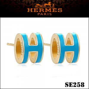 Hermes Pop H Emerald Enamel Earrings in Yellow Gold 