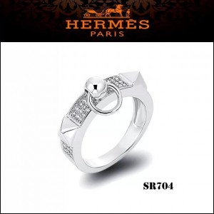 Hermes Collier de Chien PM Ring in Silver Set With Diamonds