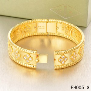 Van Cleef & Arpels Perlee Clover Bracelet,Yellow Gold,Medium Model 
