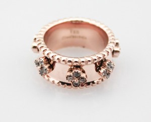 Van Cleef & Arpels Diamond Clover in pink gold Rings