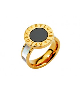 Bvlgari Ring in 18kt Yellow Gold with Mother of Pearl & Black On