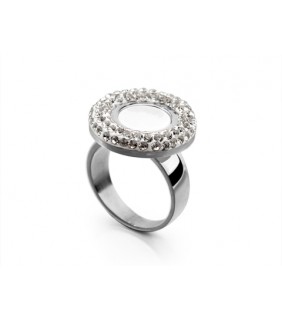 Bvlgari Ring in 18kt 18kt White Gold with Mother of Pearl & Pave