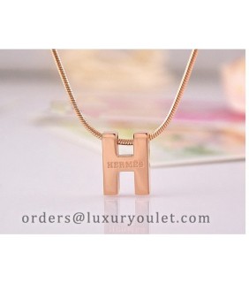 Hermes Logo Necklace in 18kt Yellow Gold