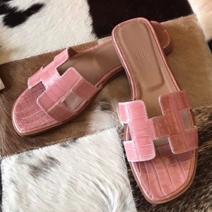 Hermes Oran Sandals In Pink Shiny Niloticus Crocodile