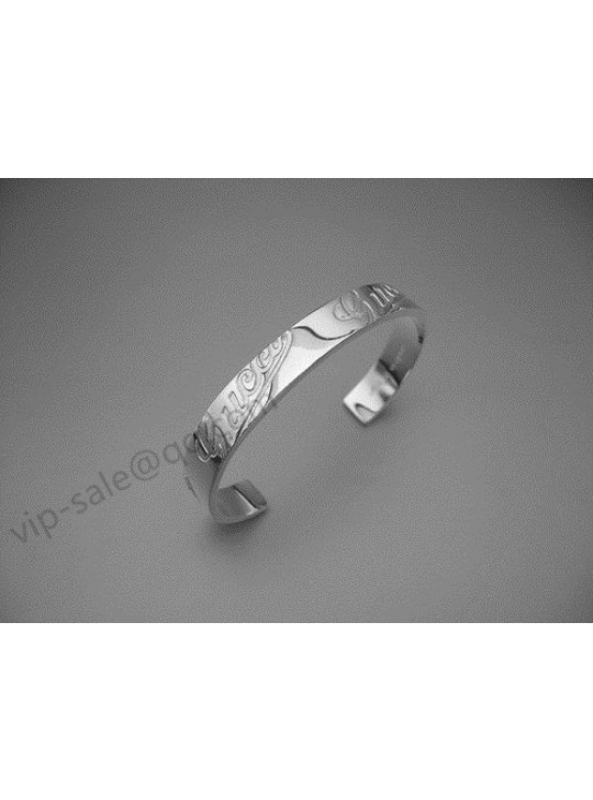Gucci Engraved Letters Logo Bangle