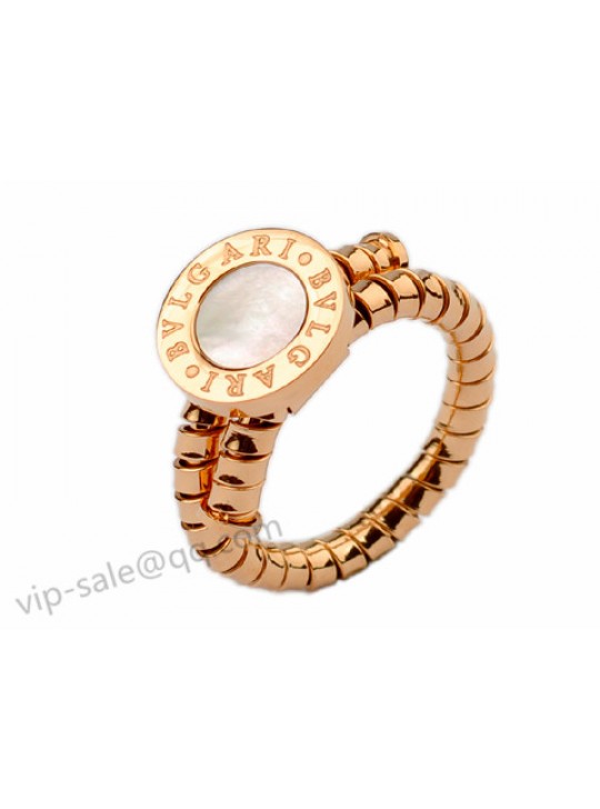Bvlgari Ring in 18kt Pink Gold with White Mother of Pearl