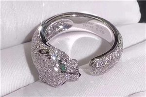 Get this cartier panthere ring as gift
