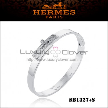 Hermes Kelly Bracelet in White Gold Set With Diamonds