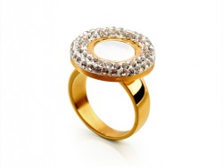 Bvlgari Ring in 18kt Yellow Gold with Mother of Pearl & Pave Diamonds