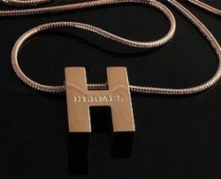 Hermes Logo Necklace in 18kt Pink Gold
