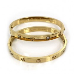 Cartier LOVE Bracelet in 18k Yellow Gold With 4 Diamonds