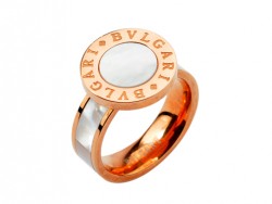Bulgari-Bvlgari Ring in 18kt Pink Gold with Mother of Pearl