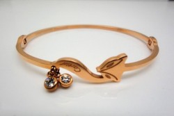Cartier Fox Bracelet in 18kt Pink Gold with Double Diamonds