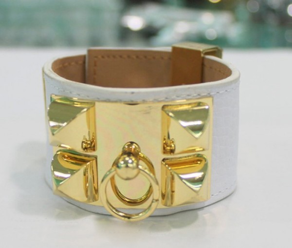 Hermes Kelly Bracelet 4 Diamonds 18k Yellow Gold Size Small | Gold bracelet  set, Hermes bracelet, Hermes kelly