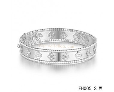 Van Cleef and Arpels Perlée clover bracelet/white gold/diamonds