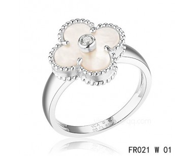 Van Cleef Vintage Alhambra ring<li>In white gold with white mother-of-pearl