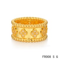 Van Cleef and Arpels clover ring<li>In yellow with round diamonds	