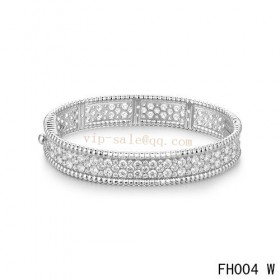 Van Cleef and Arpels Perlée bracelet/diamond/White gold