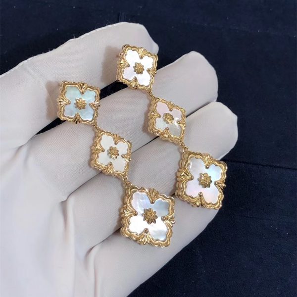 Buccellati Opera Earrings with White mother of pearls