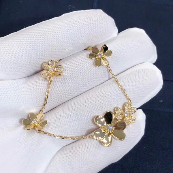Van Cleef & Arpels Frivole bracelet, 5 flowers, yellow gold, round diamonds; diamond quality DEF, IF to VVS.