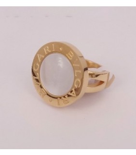 BVLGARI Ring in 18kt Yellow Gold with Mother of Pearl