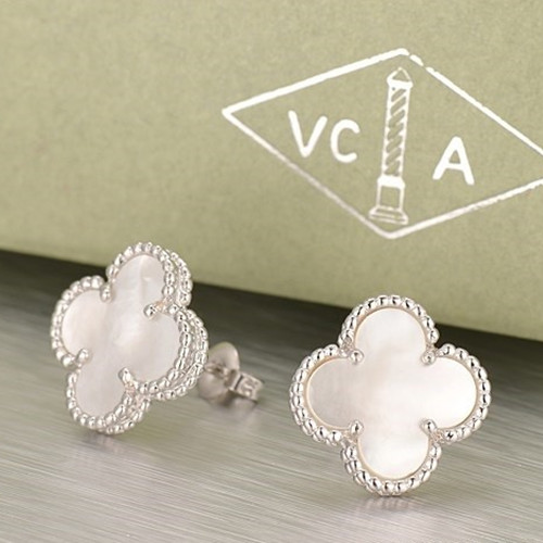 Sweet imitation Van Cleef & Arpels Alhambra Clover white gold earrings white and gray mother-of-pearl