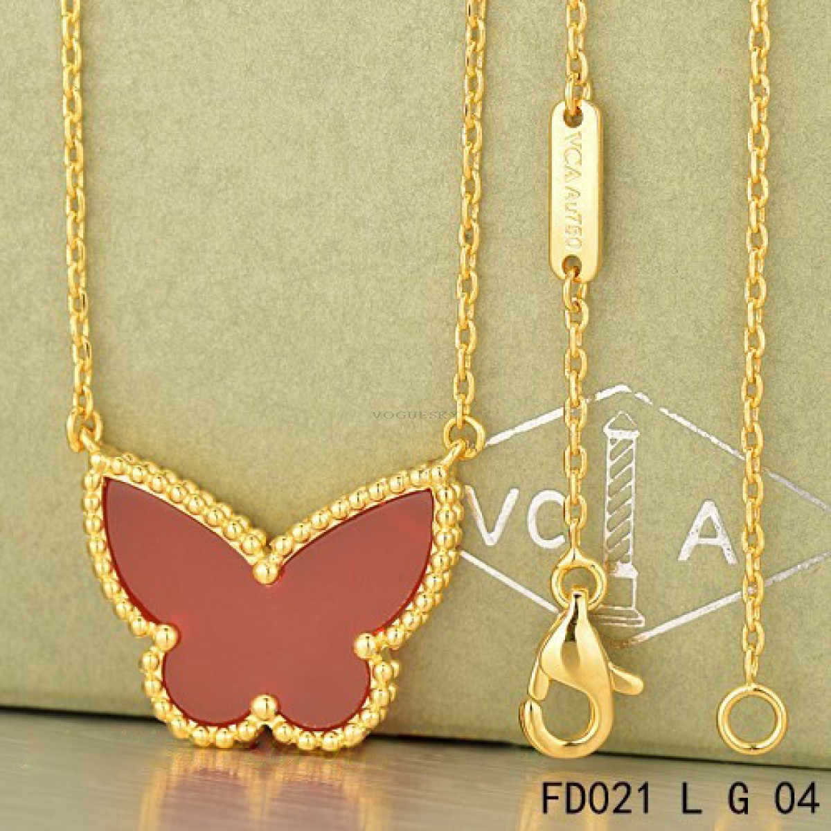 VAN CLEEF & ARPELS 18k Yellow Gold Diamond MOP Coral Butterfly Brooch  Necklace | Fortrove