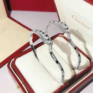 High Quality Cartier Panth�re de Cartier Onyx & Emeralds Eyes Sterling Silver Womens Paved Diamonds Bangle
