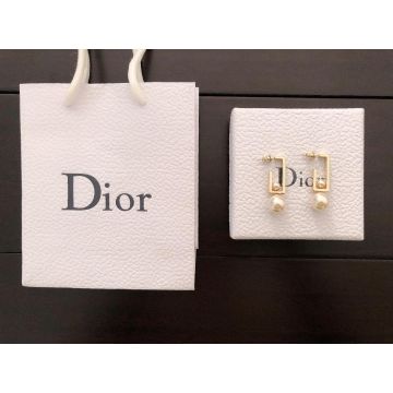 Christian Dior Simple Style Womens White Pearl Pendant Yellow Gold Rectangle Framed Earrings In Dubai