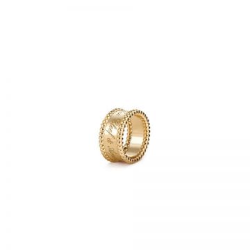Replica Van Cleef & Arpels Perl�e Signature Yellow Gold Logo Arabesques Pattern Bead Charm Edges Female Ring Best Present VCARO3Y600